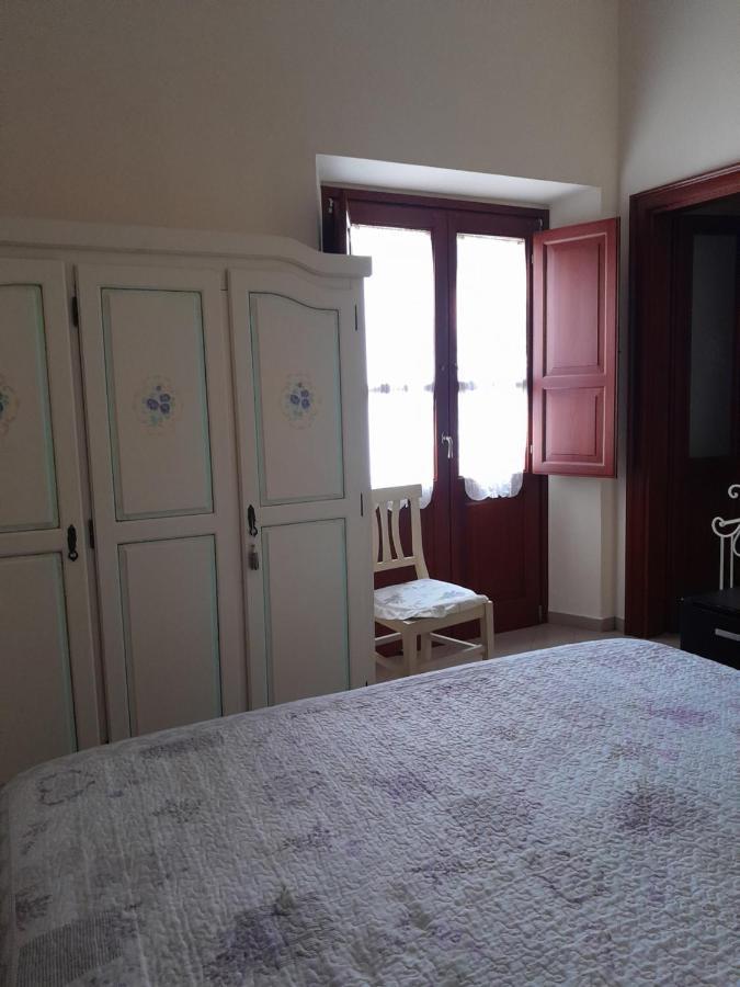 クアルトゥ・サンテーレナ Oasi Ottocento Bed & Breakfast エクステリア 写真